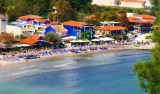 Blue Sea Beach Resort – Σκάλα Ποταμιάς, Θάσος ✦ 2 Ημέρες (1 Διανυκτέρευση) ✦ 2 άτομα + 2 παιδιά έως 2 ετών ✦ 1 ✦ έως 01/01/2027 ✦ Μπροστά στην παραλία!