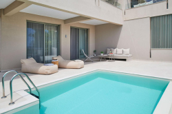 Cavo Delea Villas & Suites – Ποσείδι, Χαλκιδική ✦ 4 Ημέρες (3 Διανυκτερεύσεις) ✦ 2 άτομα + 1 παιδί έως 1 έτους ✦ 2 ✦ έως 20/10/2026 ✦ Μπροστά στην παραλία!