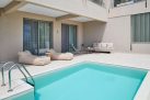 Cavo Delea Villas & Suites – Ποσείδι, Χαλκιδική ✦ 4 Ημέρες (3 Διανυκτερεύσεις) ✦ 2 άτομα + 1 παιδί έως 1 έτους ✦ 2 ✦ έως 20/10/2026 ✦ Μπροστά στην παραλία!
