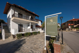 Eleon Suites & Apartments – Άφυτος, Κασσάνδρα, Χαλκιδική ✦ 3 Ημέρες (2 Διανυκτερεύσεις) ✦ 2 άτομα + 1 παιδί έως και 11 ετών ✦ 1 ✦ έως 30/09/2026 ✦ Κοντά σε παραλία!