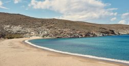 Favie Suzanne Hotel – Χώρα, Τήνος ✦ -24% ✦ 2 Ημέρες (1 Διανυκτέρευση) ✦ 2 άτομα ✦ 1 ✦ έως 30/10/2026 ✦ Επιλέξτε 4 διανυκτερεύσεις και πληρώστε μόνο τις 3!