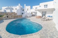 Helen Luxury Villas – Καστράκι, Νάξος ✦ 3 Ημέρες (2 Διανυκτερεύσεις) ✦ 4 άτομα + 1 παιδί έως 3 ετών ✦ 1 ✦ έως 26/10/2026 ✦ Κοντά στην παραλία!