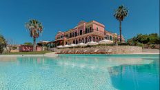Ionian Arches Hotel – Γουβιά, Κέρκυρα ✦ 2 Ημέρες (1 Διανυκτέρευση) ✦ 2 άτομα ✦ 2 ✦ 01/04/2026 έως 30/09/2026 ✦ Υπέροχη Τοποθεσία!