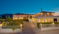 Kyniska Hotel – Πλύτρα, Λακωνία ✦ -25% ✦ 2 Ημέρες (1 Διανυκτέρευση) ✦ 2 άτομα ✦ 2 ✦ 01/06/2026 έως 30/09/2026 ✦ Επιλέξτε 4 διανυκτερεύσεις και πληρώστε μόνο τις 3!Κοντά στην παραλία!