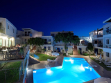 Minos Village Hotel – Αγία Μαρίνα, Χανιά, Κρήτη ✦ 2 Ημέρες (1 Διανυκτέρευση) ✦ 2 άτομα + 1 παιδί έως 5 ετών ✦ 18 ✦ έως 31/10/2026 ✦ Υπέροχη Τοποθεσία!