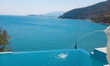 Muses SeaSide Villas – Παράλιο Άστρος, Αρκαδία ✦ 3 Ημέρες (2 Διανυκτερεύσεις) ✦ 2 άτομα + 1 παιδί έως 2 ετών ✦ 1 ✦ έως 20/09/2026 ✦ Μοναδική θέα στη Θάλασσα!