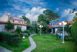 Natalie Apartments – Αρτέμιδα, Λούτσα ✦ -25% ✦ 2 Ημέρες (1 Διανυκτέρευση) ✦ 2 άτομα ✦ 18 ✦ έως 31/12/2026 ✦ Επιλέξτε 3 διανυκτερεύσεις και πληρώστε μόνο τις 2!
