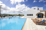 Naxos Holidays Hotel – Χώρα, Νάξος ✦ 2 Ημέρες (1 Διανυκτέρευση) ✦ 2 άτομα ✦ 2 ✦ έως 21/10/2026 ✦ Κοντά στην παραλία!