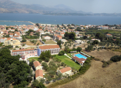 Olive Trees Garden – Ληξούρι, Κεφαλονιά ✦ 3 Ημέρες (2 Διανυκτερεύσεις) ✦ 2 άτομα + 1 παιδί έως 2 ετών ✦ 1 ✦ 15/05/2026 έως 30/09/2026 ✦ Κοντά στο κέντρο της πόλης!