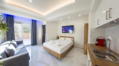 Olympiada Girni Suites – Παραλία Κορινού, Κατερίνη ✦ 2 Ημέρες (1 Διανυκτέρευση) ✦ 2 άτομα + 1 παιδί έως 2 ετών ✦ 18 ✦ έως 31/12/2026 ✦ Κοντά στην Παραλία!