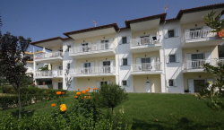 Pavloudis Apartments – Ψακούδια, Χαλκιδική ✦ 4 Ημέρες (3 Διανυκτερεύσεις) ✦ 2 άτομα + 1 παιδί έως 11 ετών ✦ 1 ✦ 01/05/2026 έως 01/11/2026 ✦ Κοντά σε παραλία!