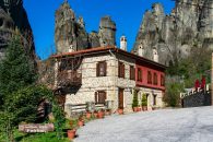 Petrino Guesthouse – Καλαμπάκα ✦ -33% ✦ 2 Ημέρες (1 Διανυκτέρευση) ✦ 2 άτομα ✦ 2 ✦ 01/10/2026 έως 30/11/2026 και 07/01/2027 έως 31/03/2027 ✦ Με την αγορά 2 διανυκτερεύσεων για διαμονή από Κυριακή έως Πέμπτη δίδεται επιπλέον 1 Νύχτα ΔΩΡΟ!
