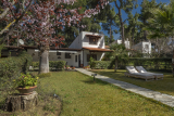 Pine Villa – Σάνη, Χαλκιδική ✦ 3 Ημέρες (2 Διανυκτερεύσεις) ✦ έως 7 άτομα ✦ 1 ✦ έως 30/11/2026 ✦ Κοντά στην παραλία!