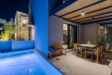 The 8 suites – Πολύχρονο, Χαλκιδική ✦ 4 Ημέρες (3 Διανυκτερεύσεις) ✦ έως 3 άτομα ✦ 1 ✦ έως 18/10/2026 ✦ Κοντά σε θάλασσα!